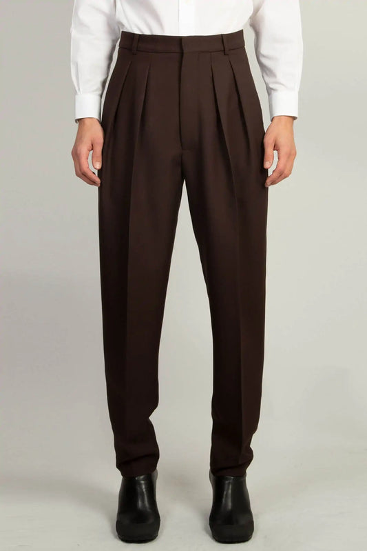 PLEATED TAPERED TROUSER